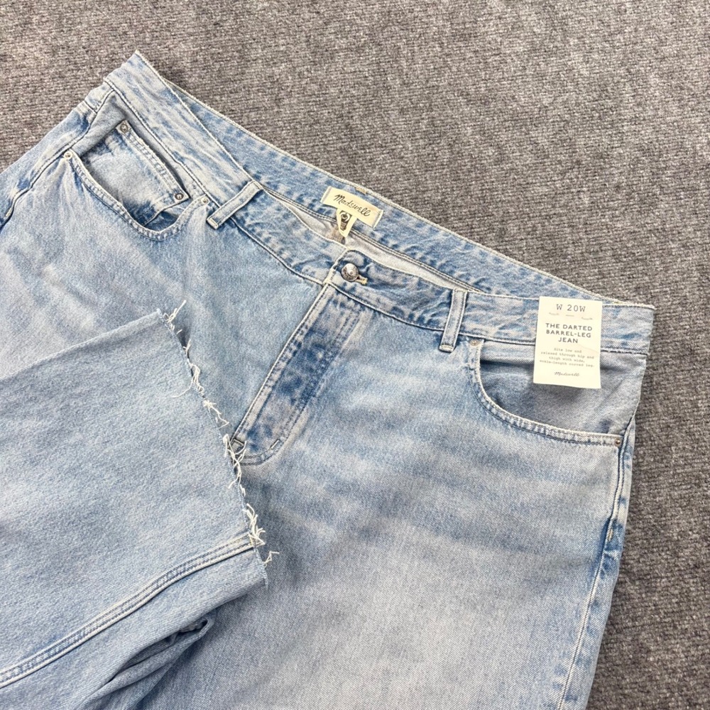Madewell Light Wash Barrel Leg Jeans